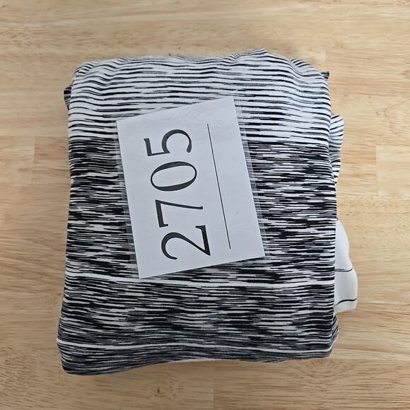 Athleta Comeback Striped Body Con Midi Dress Womens Size Large Ruched Side White - Picture 9 of 9